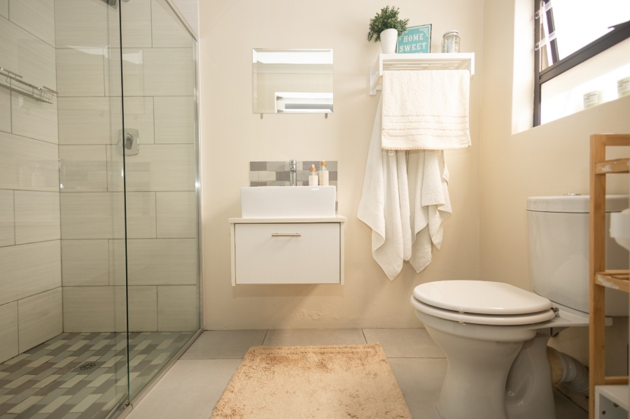 To Let 5 Bedroom Property for Rent in De Bron Western Cape